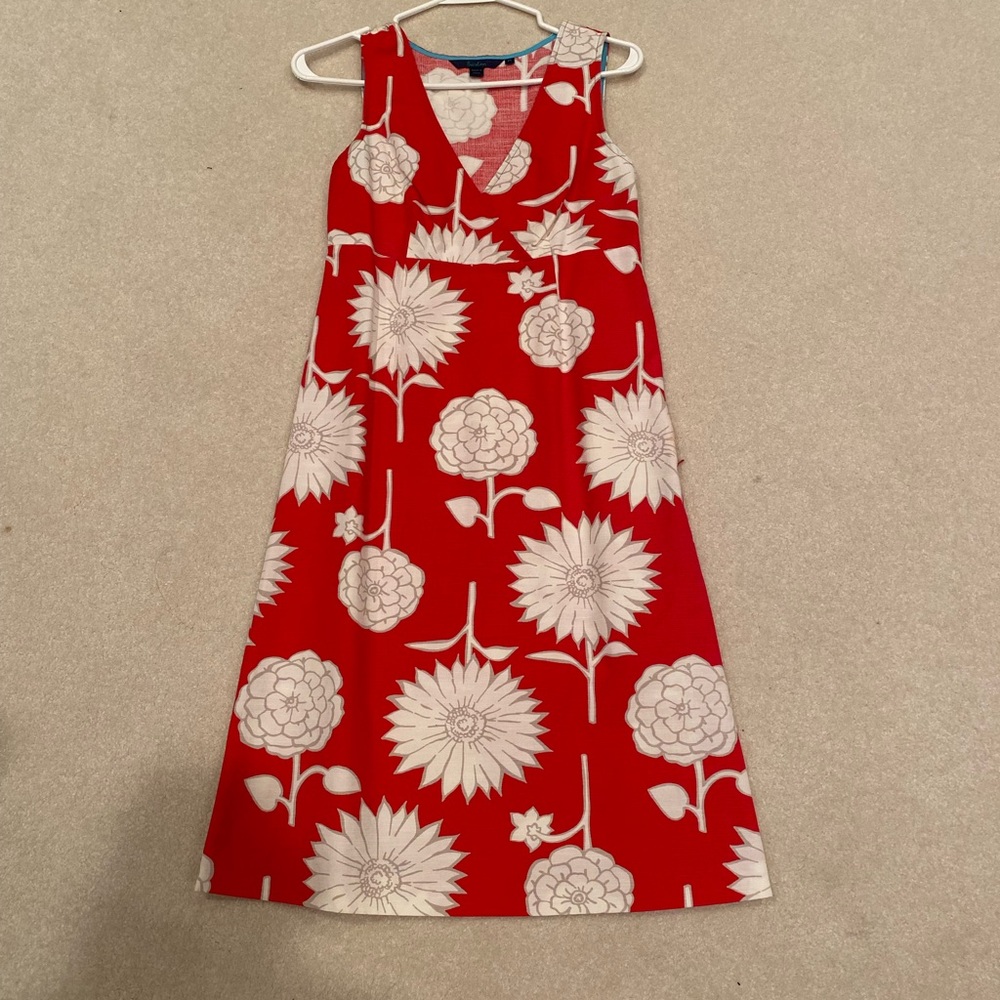 Beautiful Boden linen flowered dress.